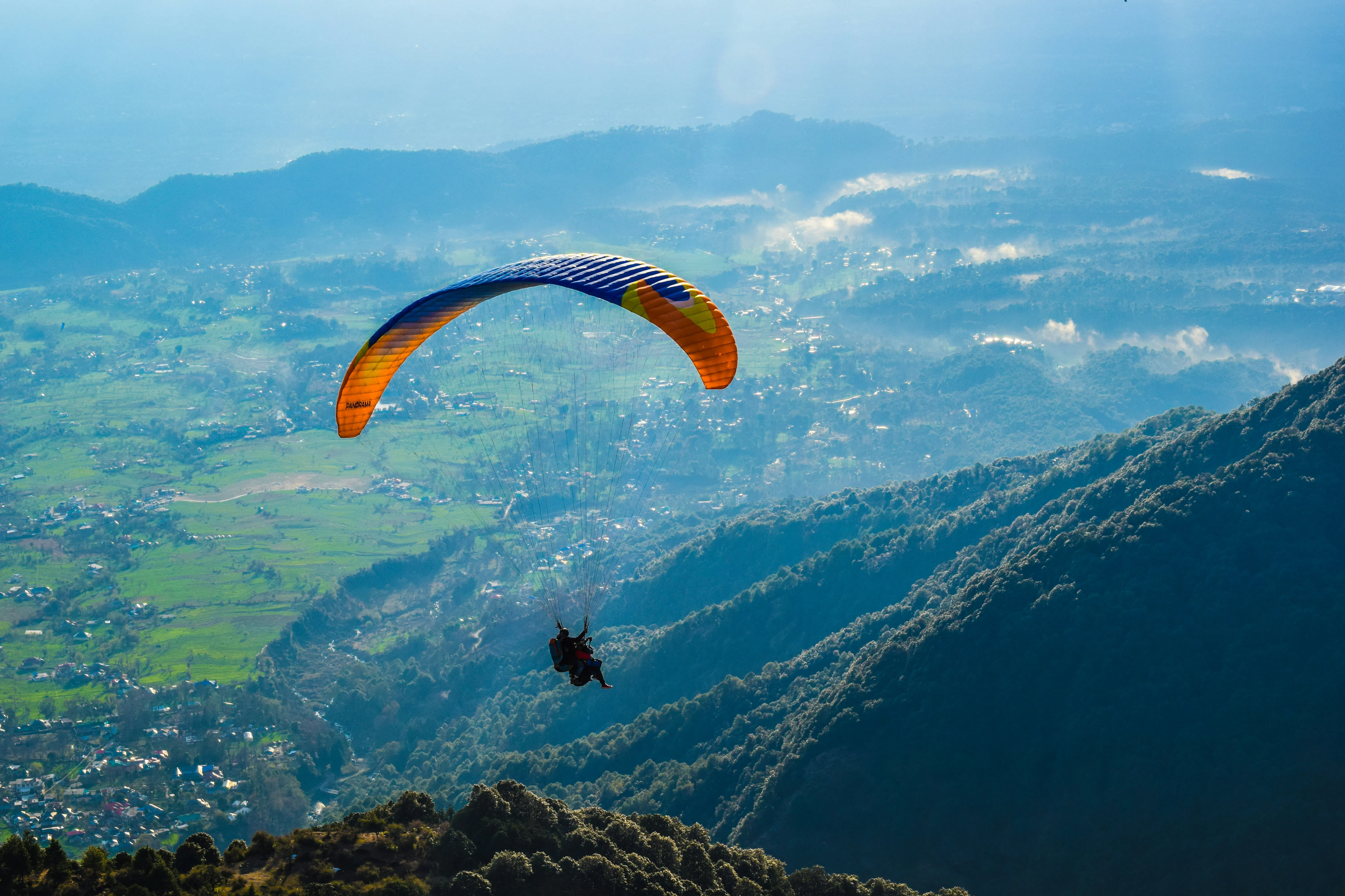 Bir Billing Barot Rajgundha Tour Package 5 Nights 6 Days | TraveloChat