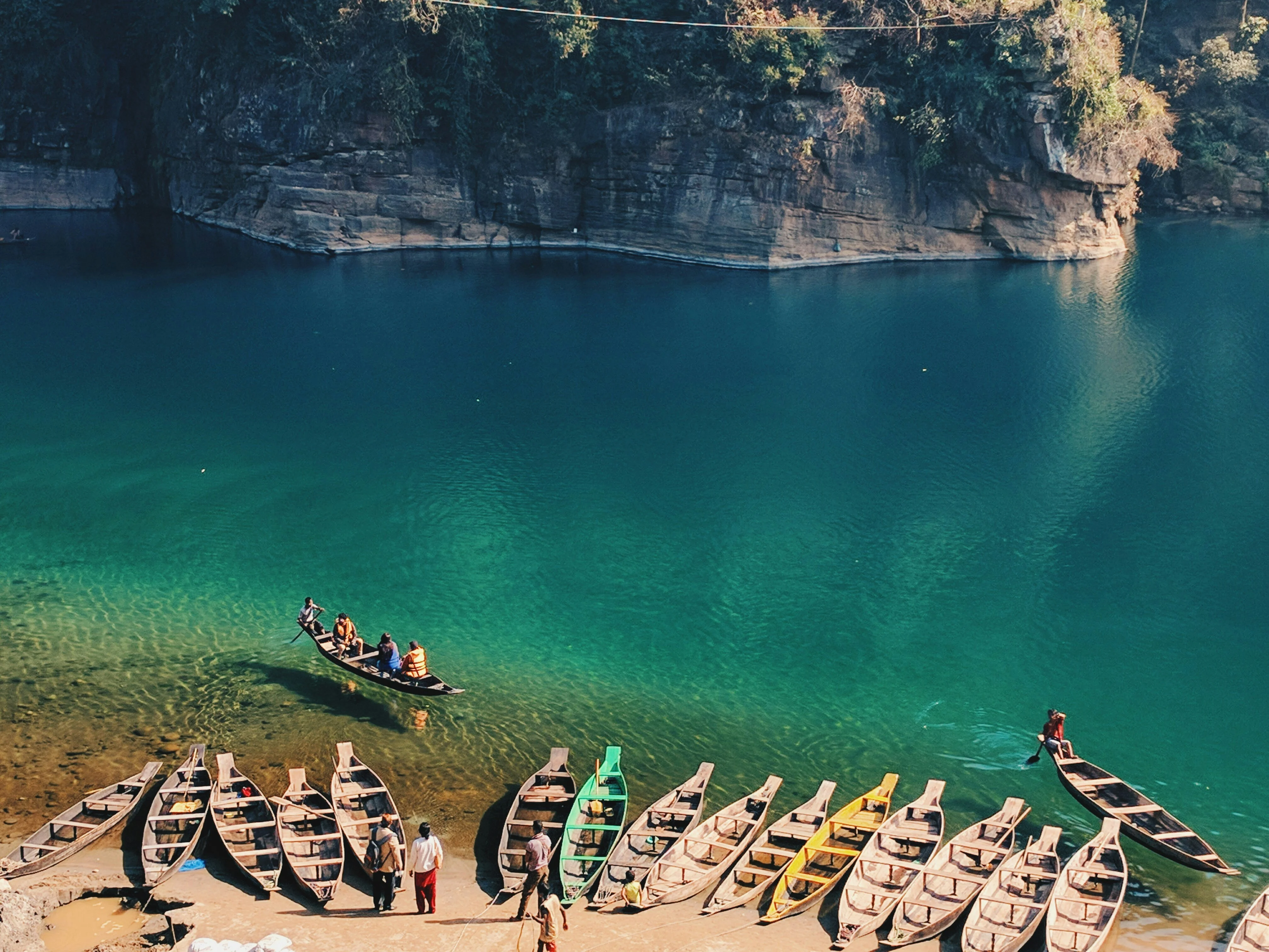 Meghalaya Family Tour Package 5 Nights 6 Days | Shillong Cherrapunji Dawki Family Trip | TraveloChat