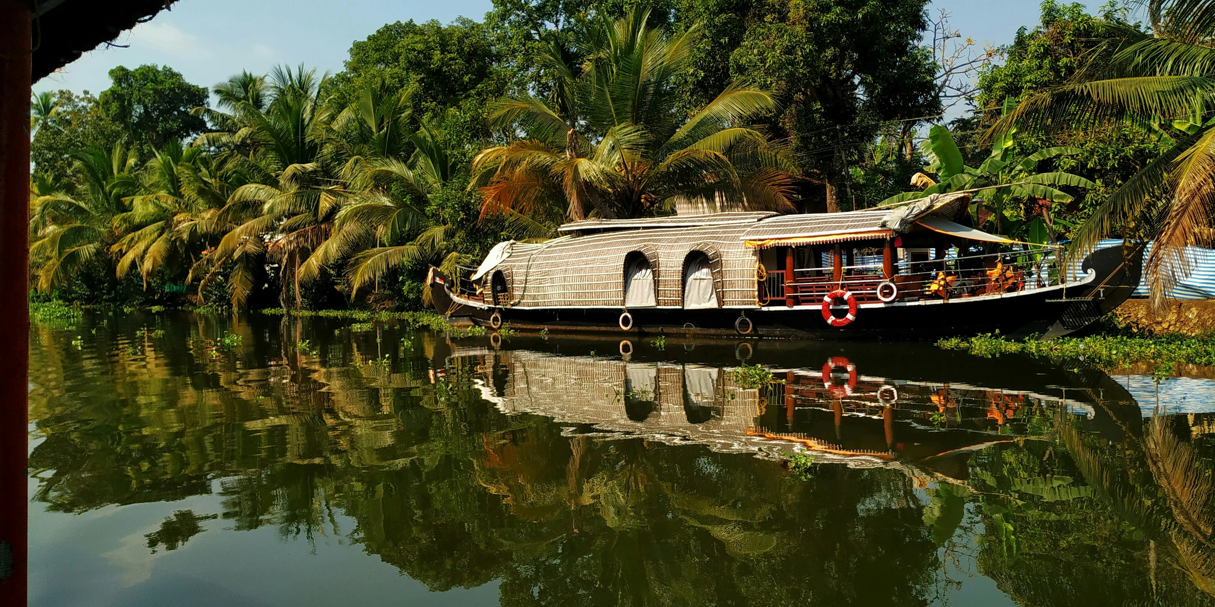 Munnar Alleppey Tour Package 4 Nights 5 Days | Kerala Houseboat Package | TraveloChat
